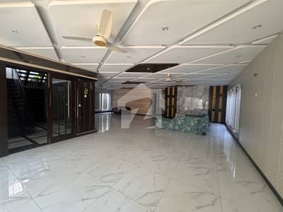 Luxurious Full Basement Of 1 Kanal With Separate Entrance With AC And Solar Power Connection (Real Pics)