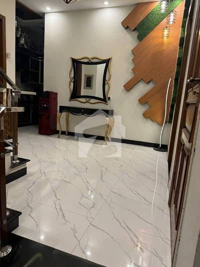 Vip 5 Marla Luxury Furnished Upper Portion Available For Rent In Bahria Town Lahore