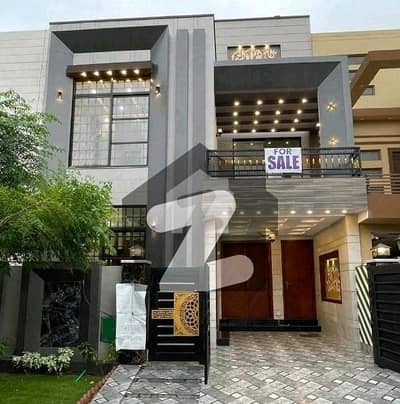 Vip 5 Marla Brand New Luxry House Available For Sale In Bahria Town Lahore