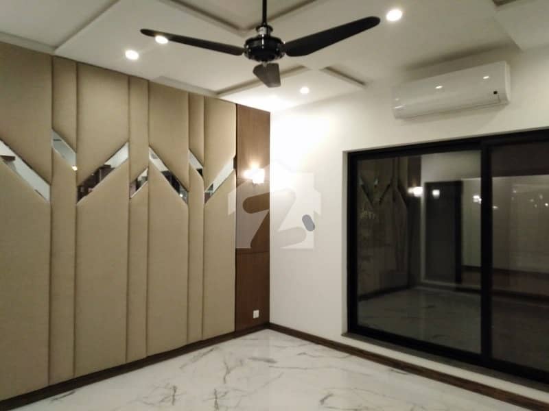Fair-Priced 1 Kanal House Available In Model Town Fair-Priced 1 Kanal House Available In Model Town