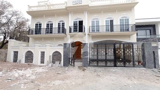 بنی گالہ اسلام آباد میں 7 کمروں کا 16 مرلہ مکان 13.0 کروڑ میں برائے فروخت۔