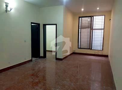 2 Kanal Upper Portion Is Available For Rent In Model Town