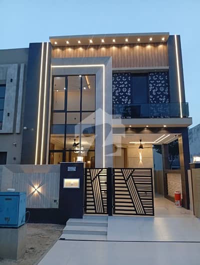 DHA RAHBAR PH 11 SECTOR 2 5M MODERN HOUSE READY FOR THE SALE 50FT ROAD LUSH HOUSE