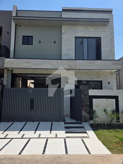 DHA RAHBAR PH 11 SECTOR 2 5M MODERN HOUSE READY FOR THE SALE BLOCK P HOT LOCATION