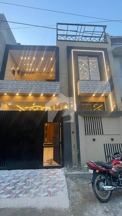 Prime Location House For Grabs In 5 Marla Peshawar