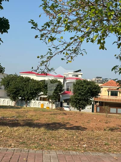 Plot For Sale In Bahria Town Phase 8 Block G
