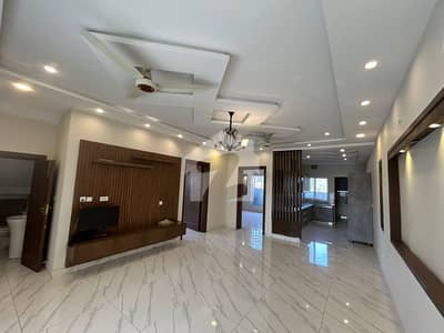 10 MARLA / Slightly Used | Simple & Elegant Family Home For Sale In Bahria Town Phase 8 (10 KVA SOLAR SYSTEM )