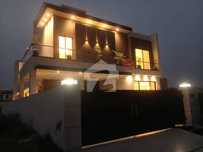 *1 Kanal Fully Furnished Luxury House for Sale* *1 Kanal Fully Furnished Luxury House for Sale*