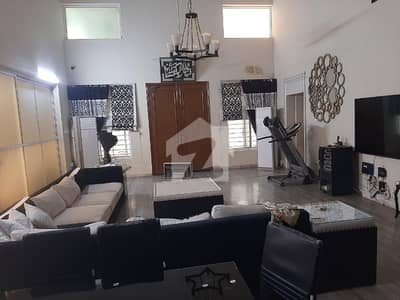 HOUSE FOR SALE SECTOR F 10 SIZE 677 SQUARE YARDS TOP LOCATION