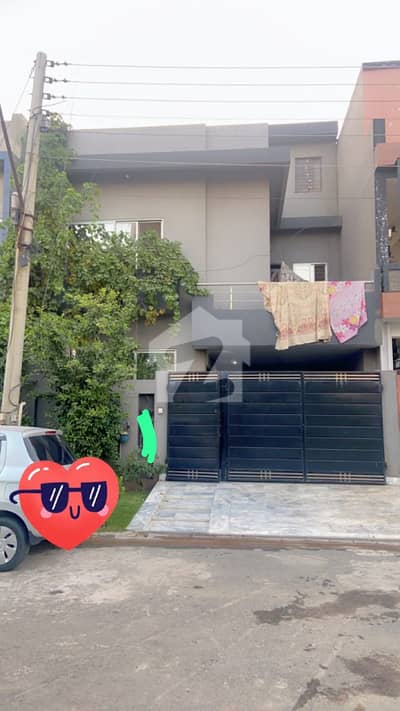 7 MARLA FIRST AND 2ND FLOOR AVAULBLE FOR RENT IN PUEHS TOWN2.