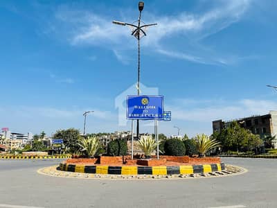 10Marla ideal location solid land park facing plot with stunning hills view