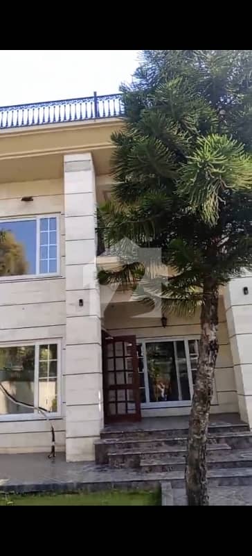 FULLY RENAVATED DUPLEX HOUSE FOR SALE SECTOR F 11 TOP LOCATION