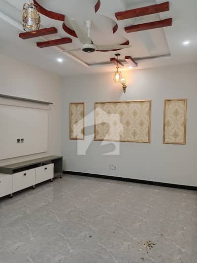 10 Marla miner use house available for rent