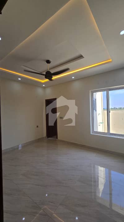 5 Marla 1.5 Story Used House Available For Sale In Bahria Nashaman Lahore With Hot Location Near By Park Hospital