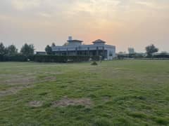 8 Kanal Farmhouse Available For Sale