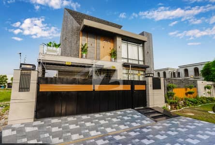 10 Marla Out Standing Designer House Available For sale IN DHA Phase 7