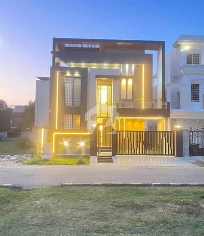 Facing Park 10 Marla House Is Available In Citi Housing Society