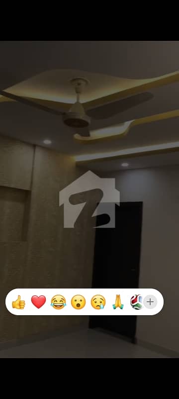 توحید کمرشل ایریا ڈی ایچ اے فیز 5,ڈی ایچ اے ڈیفینس,کراچی میں 2 کمروں کا 4 مرلہ فلیٹ 85.0 ہزار میں کرایہ پر دستیاب ہے۔