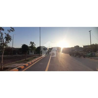 10 MARLA PLOT FOR SALE