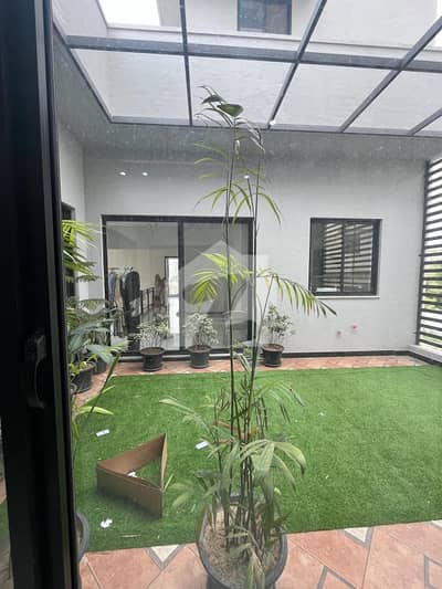 SHA 2 kanal House park face for sale