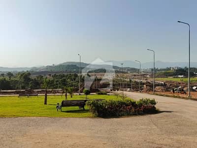 5 MARLA PARK FACING PLOT FOR SALE