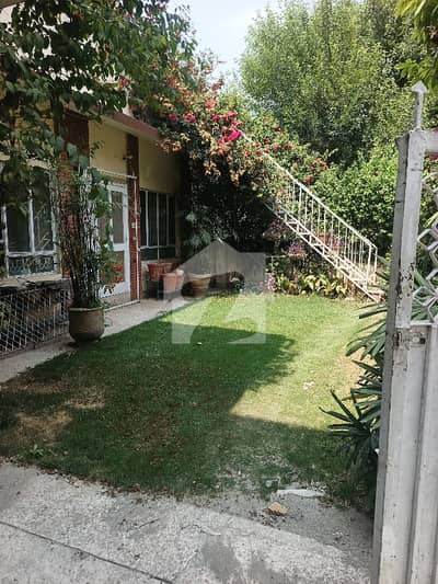 G-9/2 Corner 10 Marlla Full House for Rent
