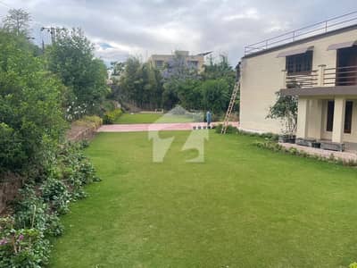 5 Kanal Farm House Available For Rent Main Imran Khan Chowk Banigala With Lush Green Lawn