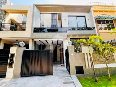 7 Marla Brand New House Available For Sale in Lake City Lahore.