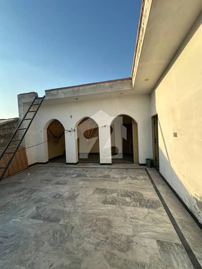 بھٹی ٹاؤن گلبرگ ایکسپریس وے,گلبرگ,اسلام آباد میں 8 کمروں کا 7 مرلہ عمارت 3.5 کروڑ میں برائے فروخت۔