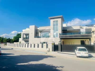 عسکری 14 راولپنڈی میں 5 کمروں کا 1 کنال مکان 11.0 کروڑ میں برائے فروخت۔