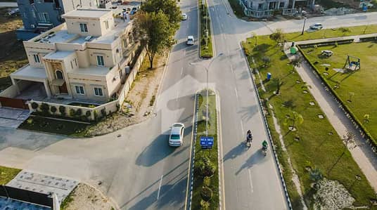 5 Marla Hot Location Plot Near To Park Near To Lake City Mall Available For Sale