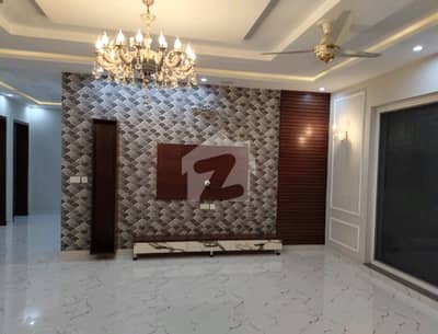 Idyllic House Available In Bahria Town - Sector C For Sale Idyllic House Available In Bahria Town - Sector C For Sale