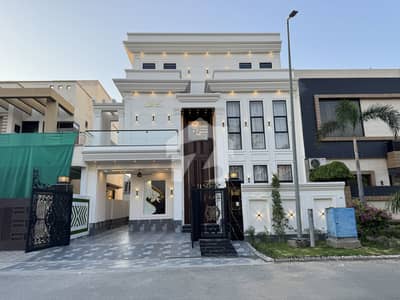 10 Marla Modern House For Sale