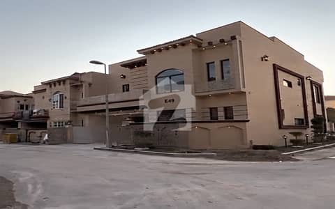 House Available Luxury 8.5 Marla For Sale in Bahria Town