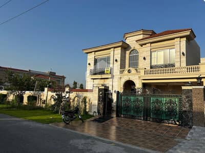 1 KANAL ELEGANT AND SUPER HOT LOCATED SPANISH DESIGN BUNGALOW NEAR RAYA IS AVAILABLE IN THE BEST BLOCK OF DHA LAHORE.