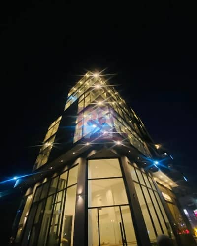 ڈی ایچ اے فیز 8 ڈی ایچ اے ڈیفینس,کراچی میں 12 مرلہ Studio دکان 10.0 لاکھ میں کرایہ پر دستیاب ہے۔