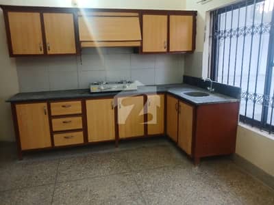 f10 size 555 upper portion 3beds Rent 130000 not real puc