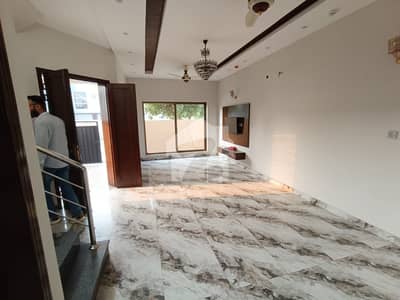 5 marla Brand new house for SALE VERY HOT LOCATION