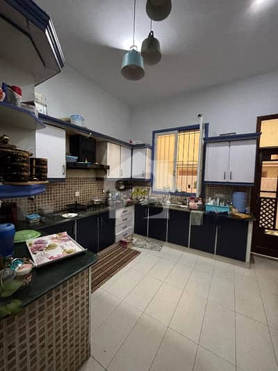 400 Square Yards Owner Built House For Sale Block 3a Gulistan-e-Jauhar