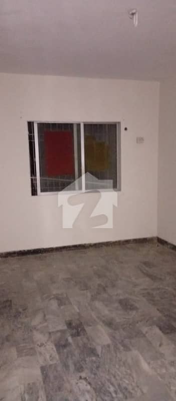 3BDD 1450 SQFT 3 FLOOR VERY GOOD CONDITION. . .