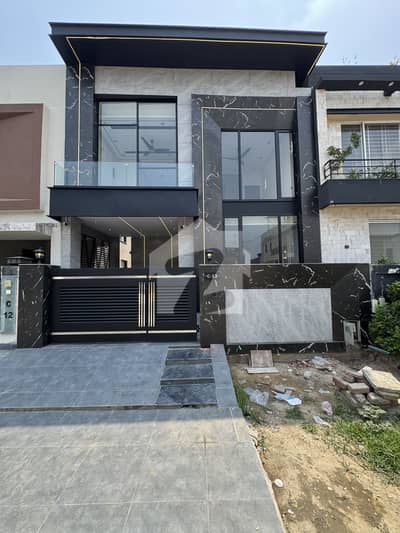 BRAND BEW 5 MARLA HOUSE FOR SALE DHA 9 TOWN
