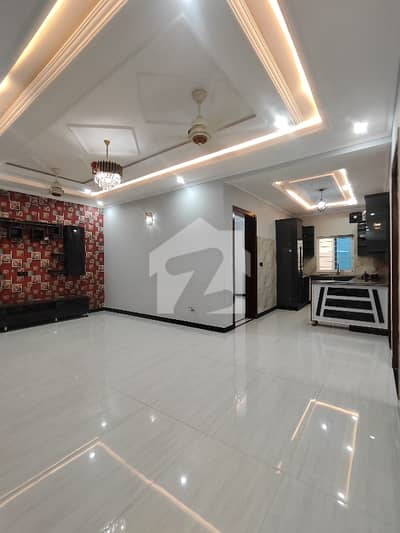 Like Brand New 1 Kanal Double Storey house for Rent in Doctors Town