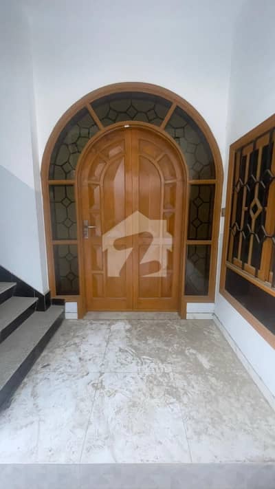 Beautiful House Of 250sq Yard For Rent In Prime Location Of Block 7