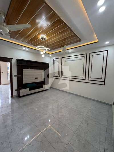 7 Marla House Available For Rent In G-13 7 Marla House Available For Rent In G-13