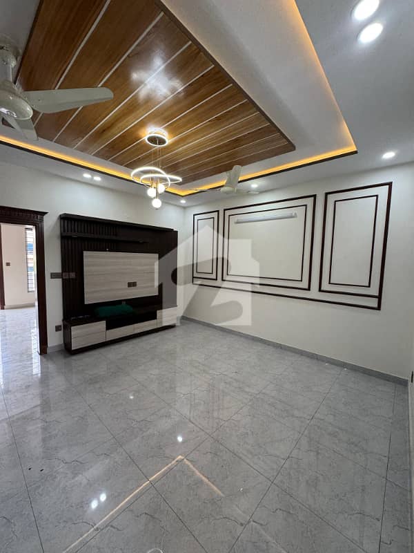 7 Marla House Available For Rent In G-13 7 Marla House Available For Rent In G-13