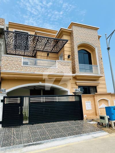 BEAUTIFUL DESIGNER HOUSE AVAILABLE FOR SALE