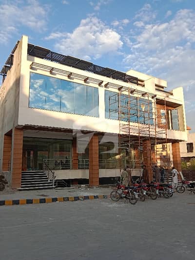 جی ۔ 13 اسلام آباد میں 15 مرلہ Studio عمارت 45.0 کروڑ میں برائے فروخت۔