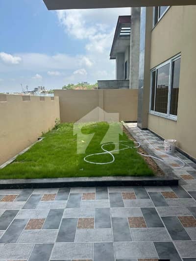 Kanal Designer Brand New House