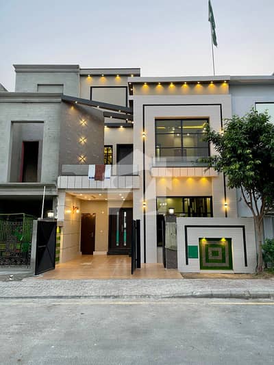 5 Marla Residential House For Sale In AA Block, Nearby Commercial Market, School, Mosque And Health Care Canter