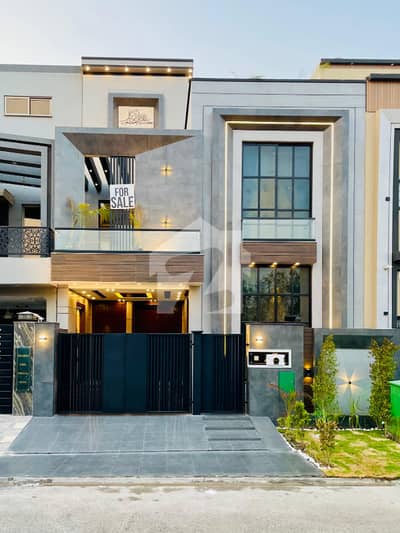 5 Marla Residential House For Sale In BB Block, Nearby Commercial Market, School, Mosque And Health Care Canter